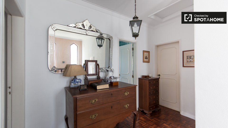 Double room Lisbon, 7 beds — photo 27