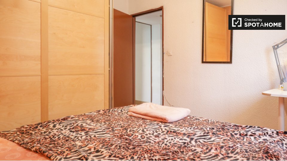 Double room Madrid, 4 beds — photo 4