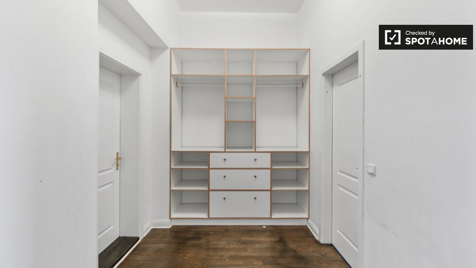 Double room Berlin, 9 beds, 227m² — photo 19