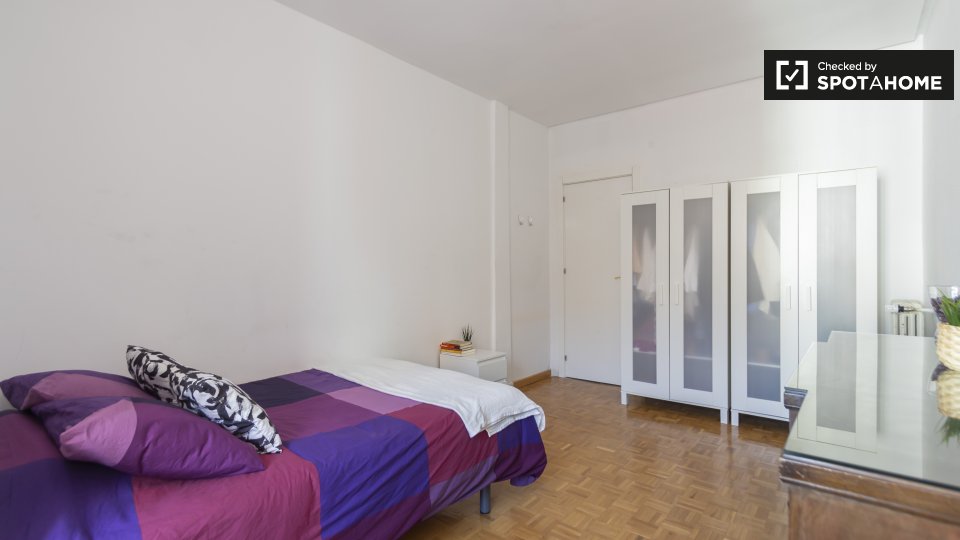 Double room Madrid, 9 beds — photo 3