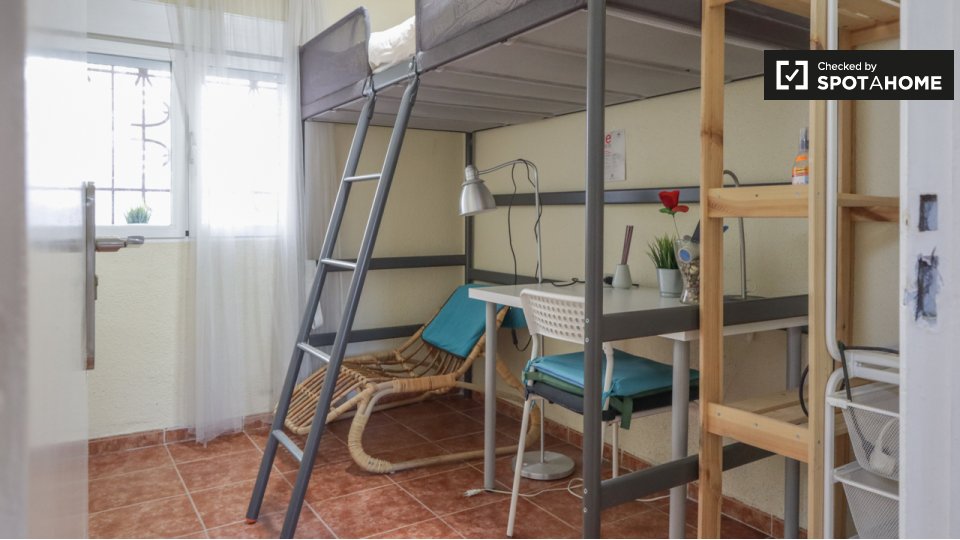Double room Madrid, 4 beds, 70m² — photo 1