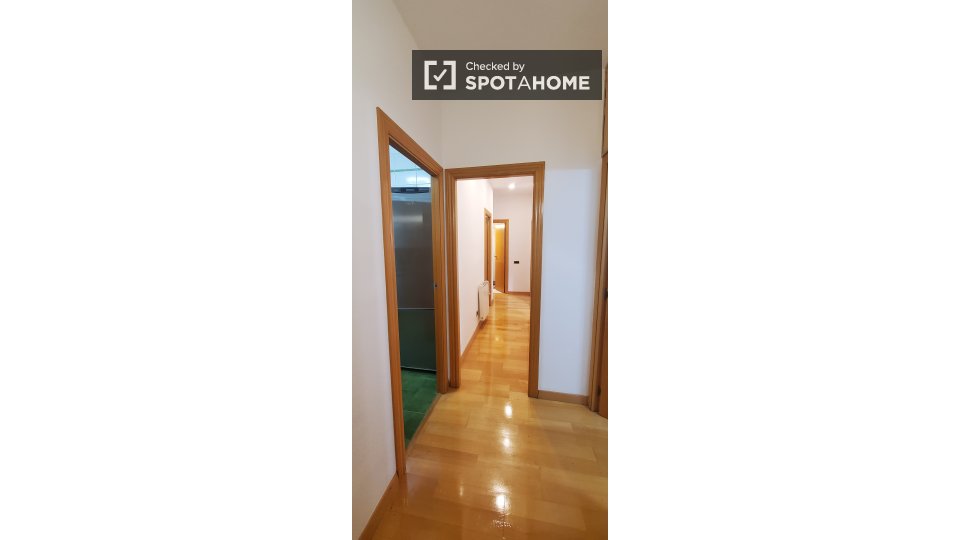 Double room Barcelona, 4 beds, 90m² — photo 6