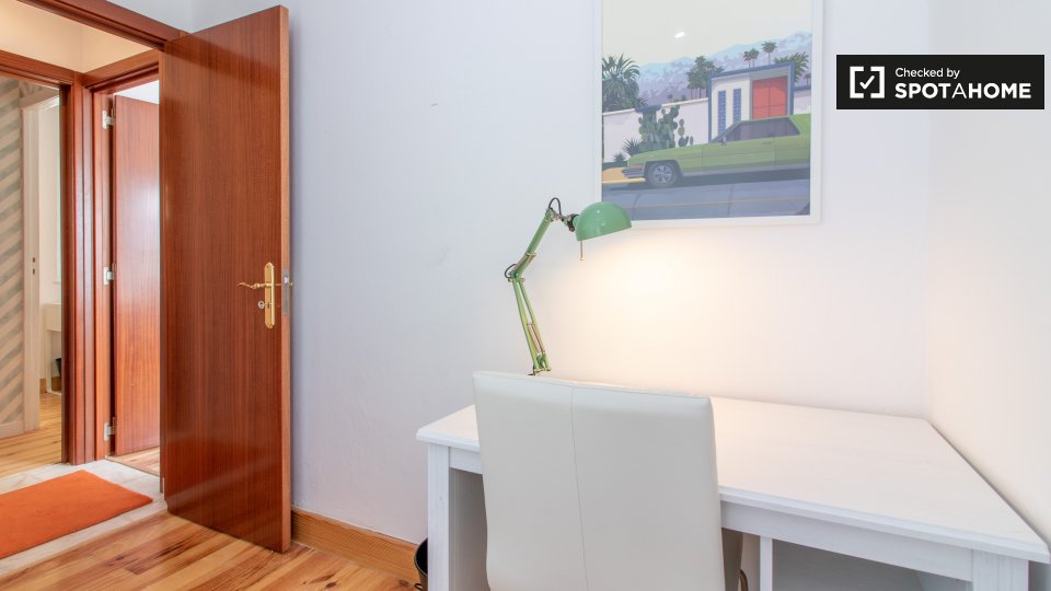 Apartment Lisbon, 5 beds, 90m² — photo 3
