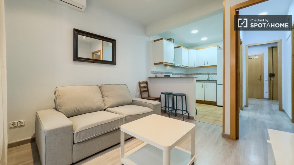 Apartment Barcelona, 3 beds, 60m² — photo 37