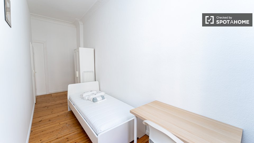Double room Berlin, 4 beds, 98m² — photo 10