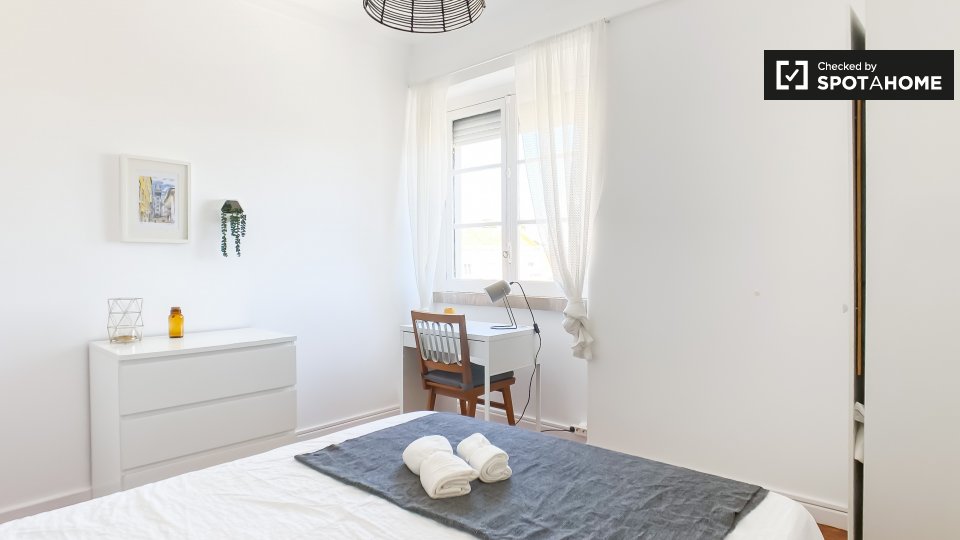 Double room Lisbon, 6 beds, 120m² — photo 4