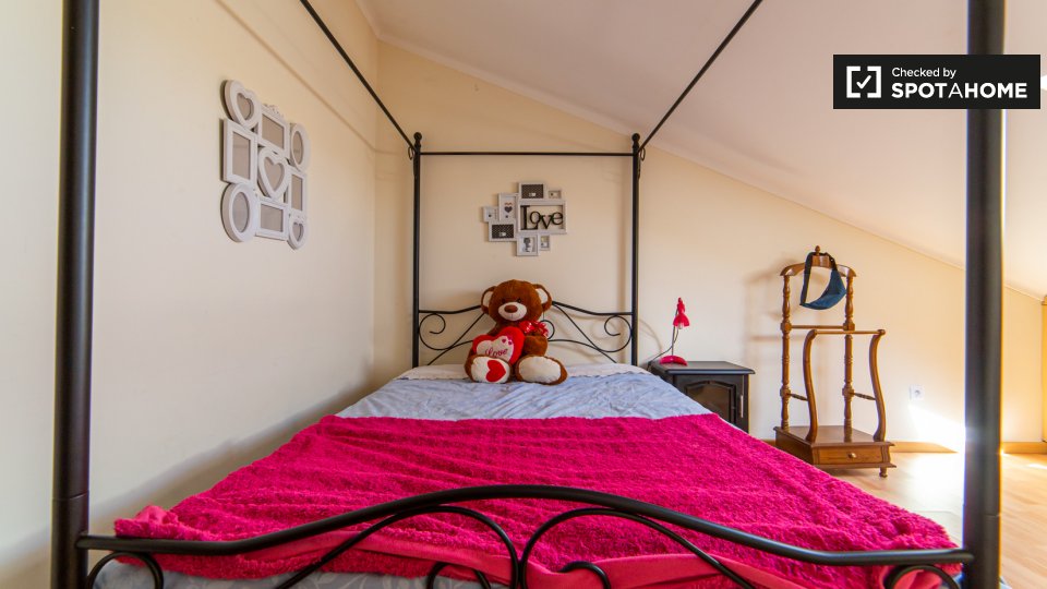 Double room Lisbon, 9 beds — photo 2