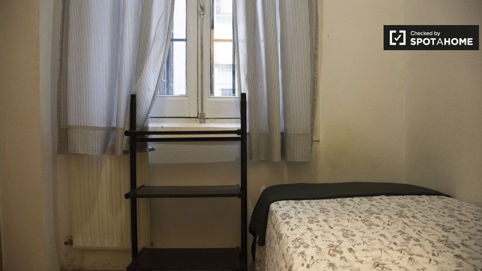 Double room Madrid, 12 beds — photo 2