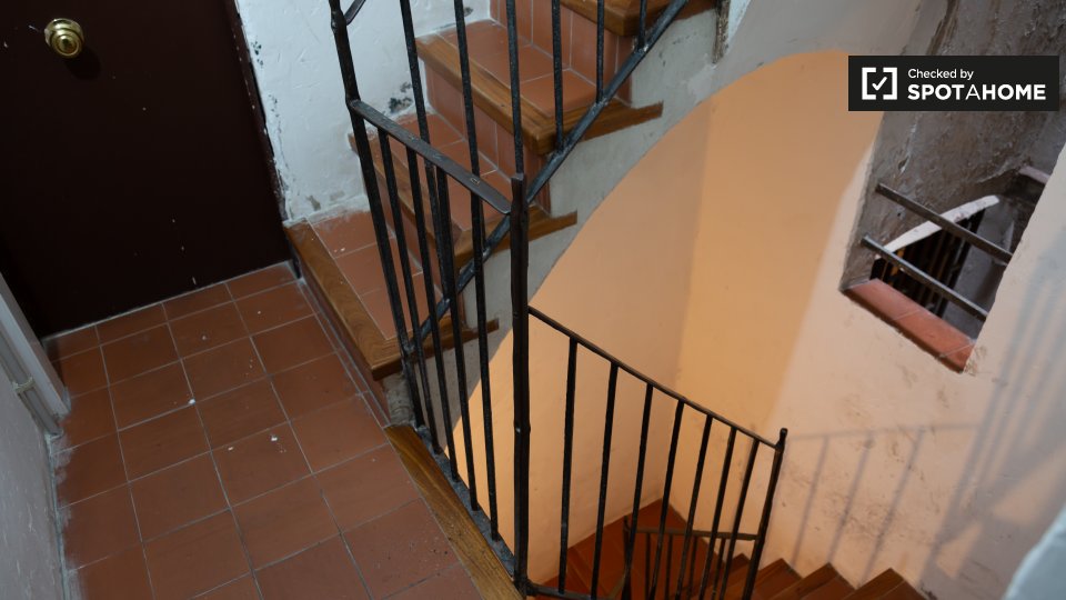 Apartment Barcelona, 1 bed, 37m² — photo 13