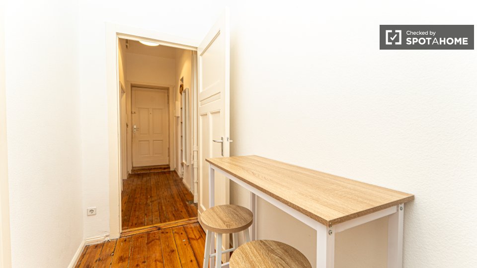 Double room Berlin, 2 beds, 62m² — photo 11