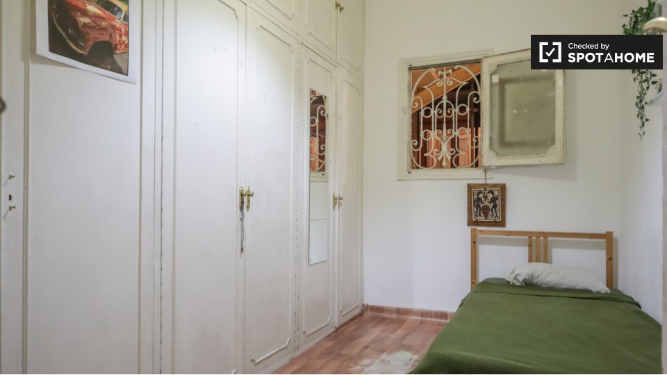 Double room Madrid, 12 beds, 280m² — photo 3