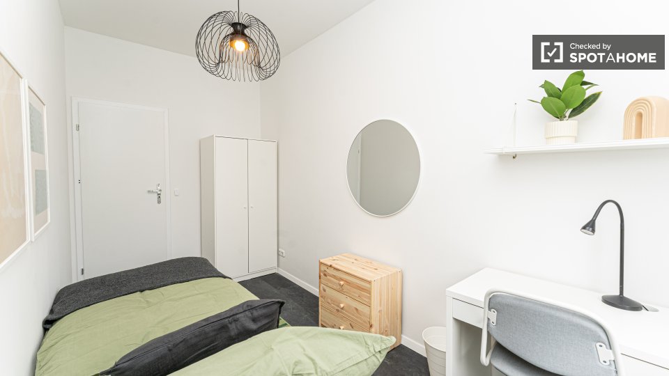 Double room Berlin, 8 beds, 146m² — photo 14