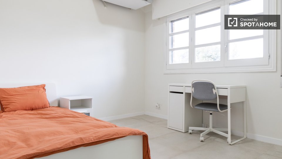 Double room Madrid, 14 beds — photo 8