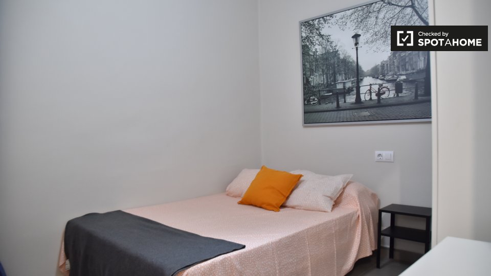 Double room Valencia, 5 beds — photo 1