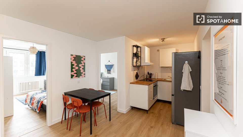 Double room Berlin, 5 beds, 80m² — photo 12