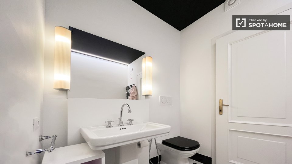 Apartment Milan, 2 beds — photo 15