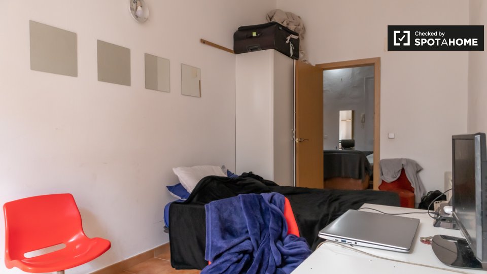 Double room Madrid, 4 beds — photo 3