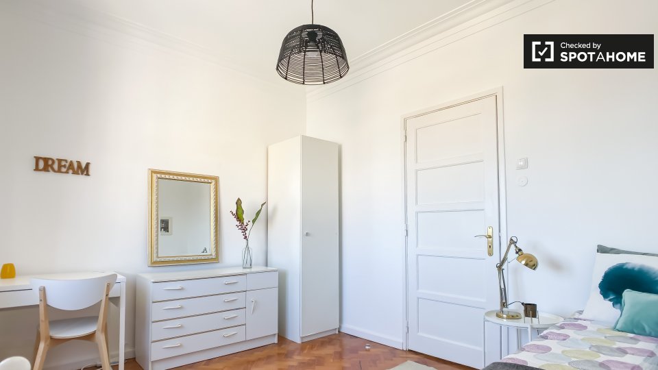 Double room Lisbon, 6 beds, 120m² — photo 3