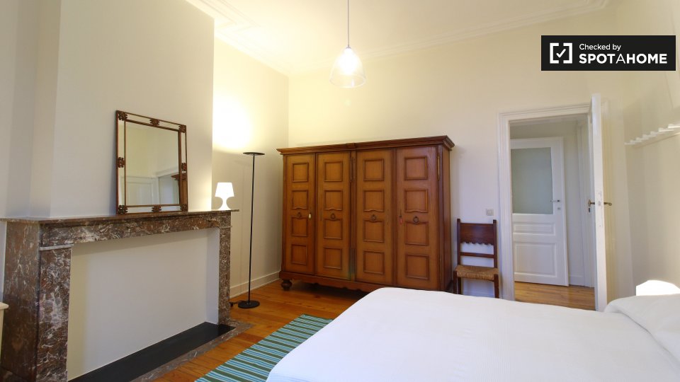 Double room Brussels, 11 beds, 750m² — photo 2