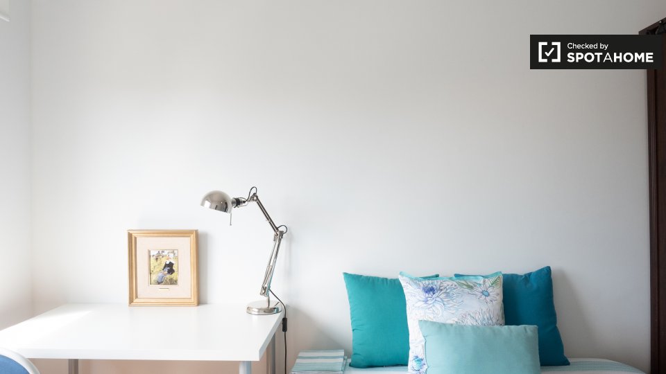 Double room Lisbon, 4 beds, 90m² — photo 2