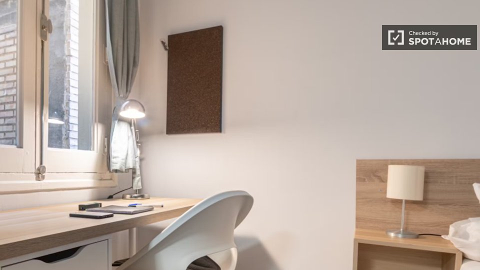 Double room Madrid, 5 beds, 120m² — photo 28