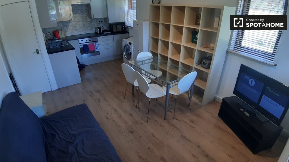 Apartment London, 1 bed, 35m² — photo 1