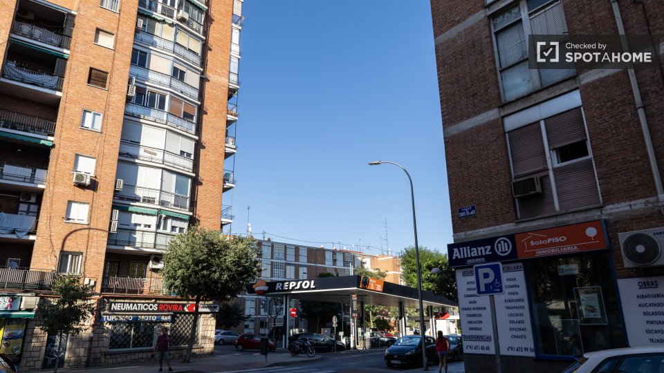 Double room Madrid, 5 beds — photo 15