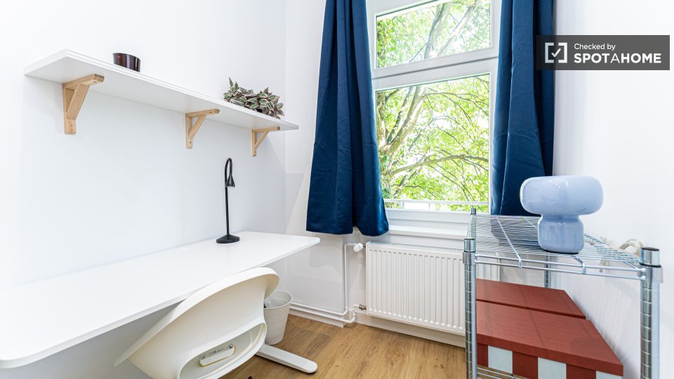 Double room Berlin, 4 beds, 59m² — photo 17