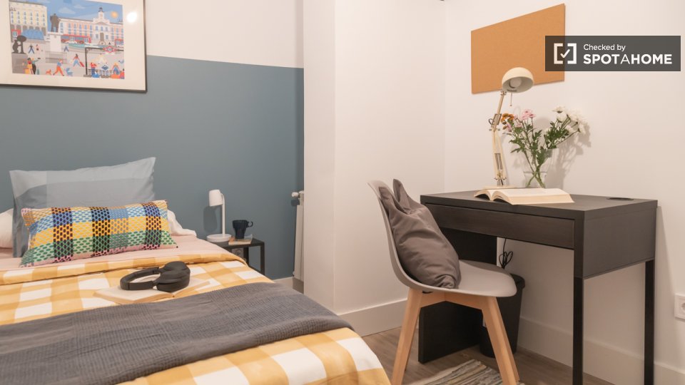 Double room Madrid, 10 beds — photo 11