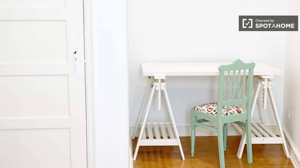 Apartment Lisbon, 1 bed — photo 8