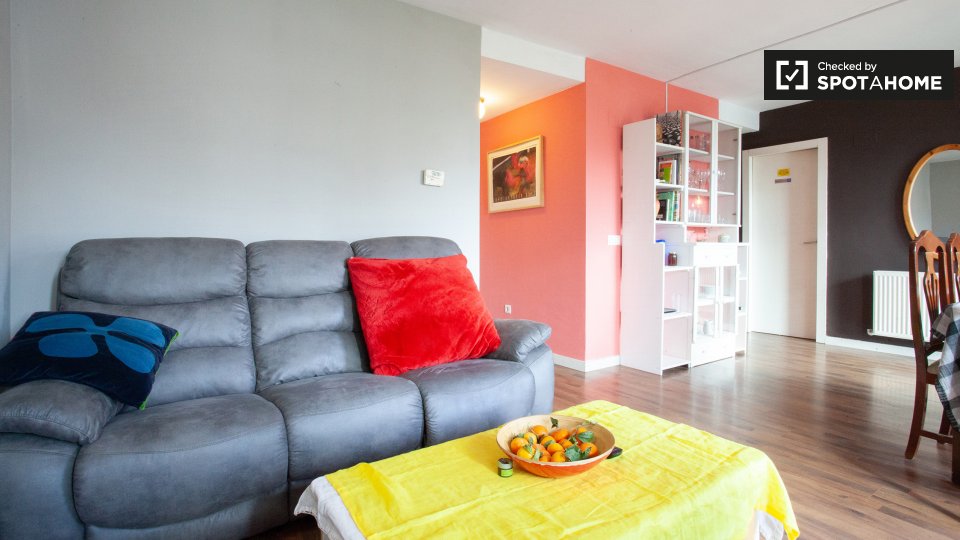 Double room Madrid, 4 beds, 98m² — photo 11