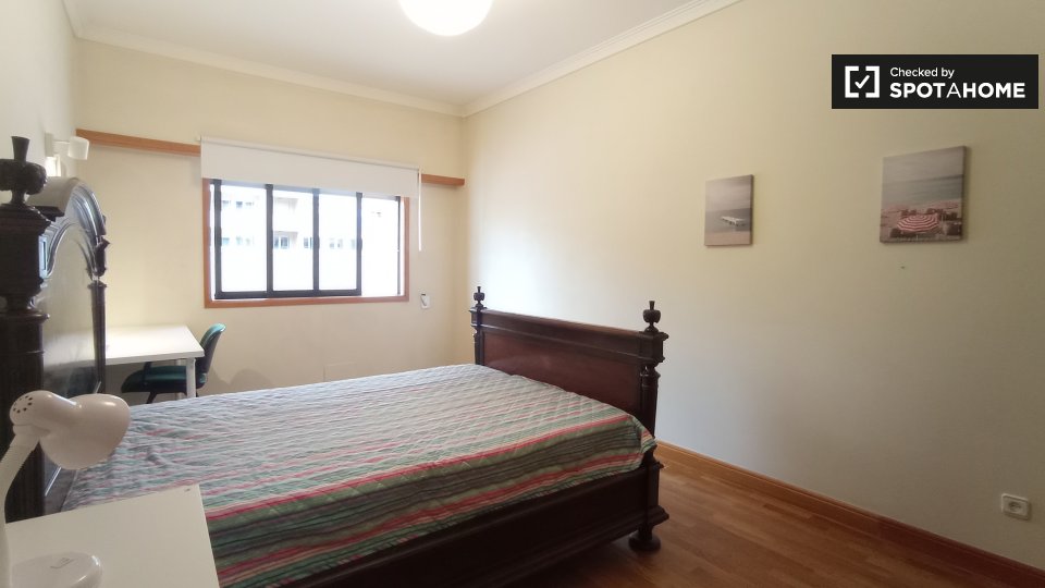 Double room Lisbon, 5 beds, 300m² — photo 9