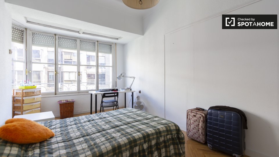 Double room Madrid, 8 beds, 200m² — photo 3