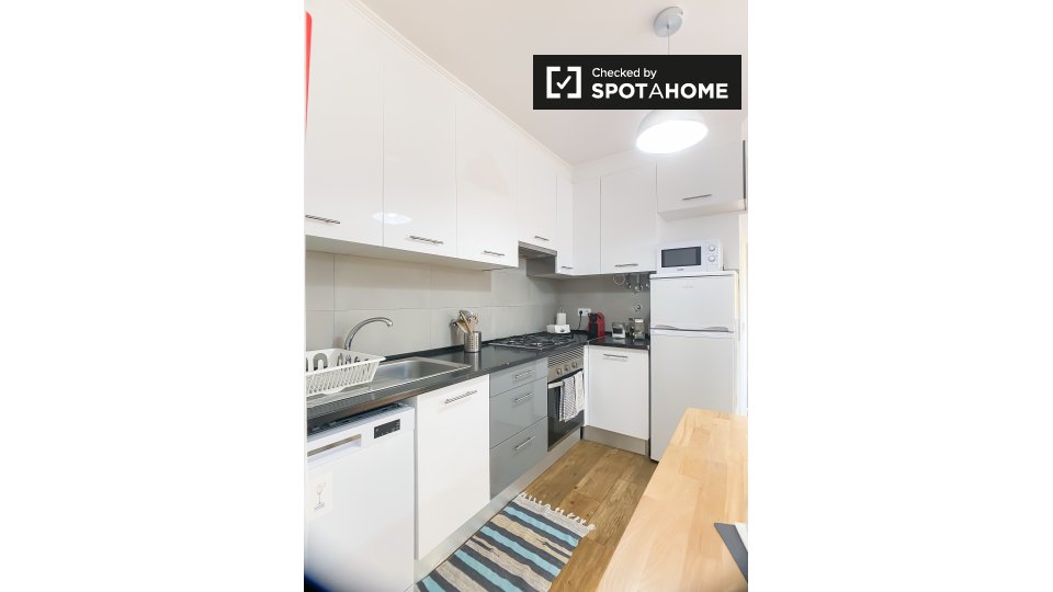 Apartment Lisbon, 3 beds, 90m² — photo 9