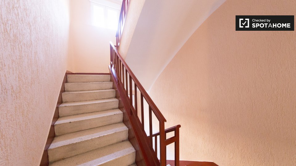 Double room Madrid, 3 beds, 72m² — photo 17