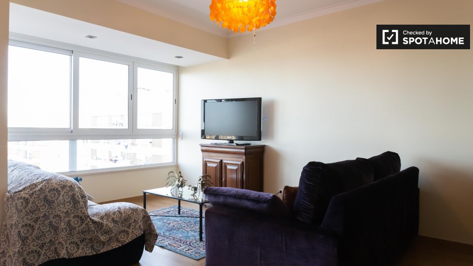 Apartment Lisbon, 3 beds, 130m² — photo 11