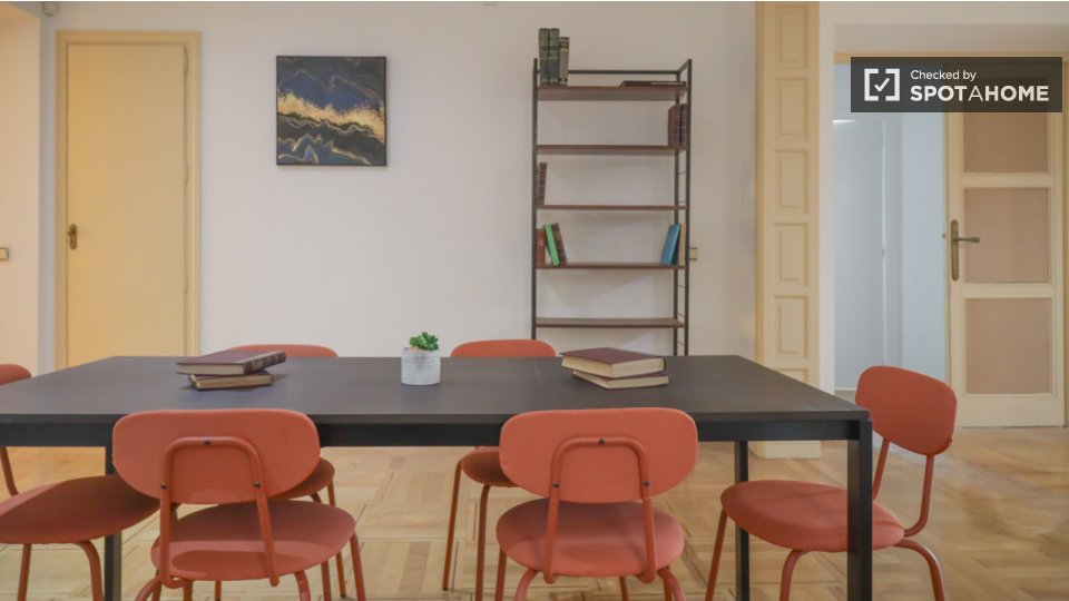 Double room Madrid, 18 beds — photo 19