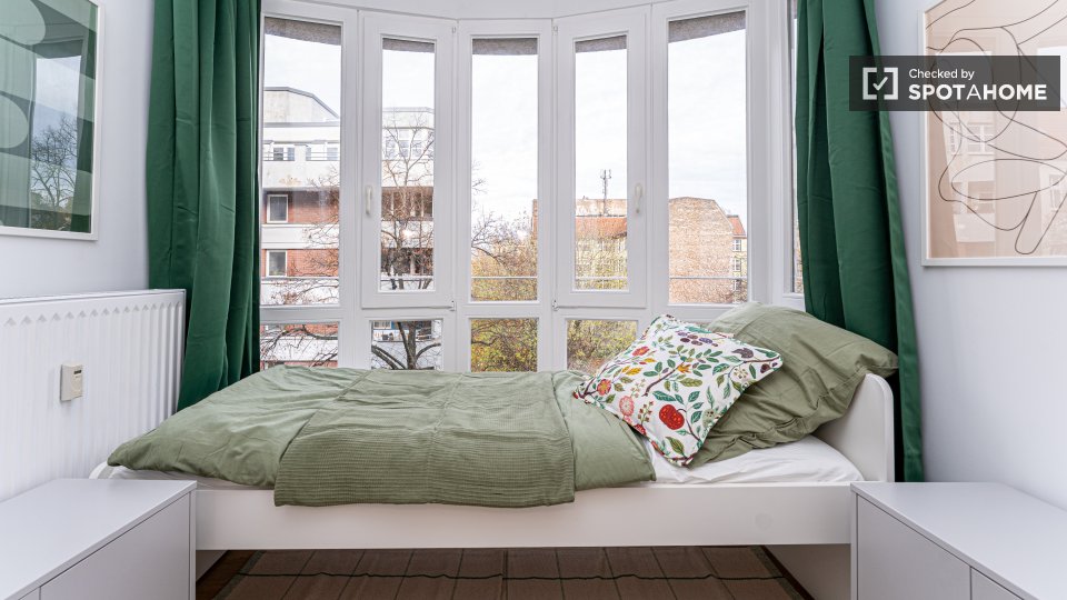 Double room Berlin, 6 beds, 124m² — photo 9
