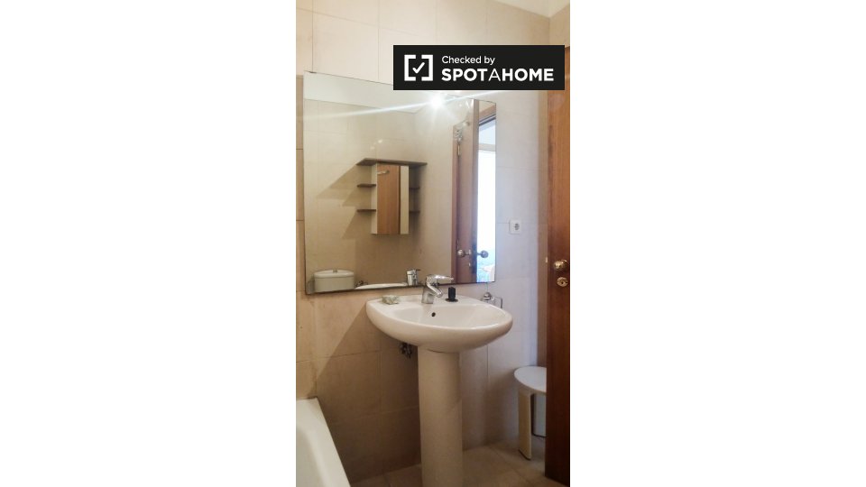 Double room Porto, 2 beds, 70m² — photo 24