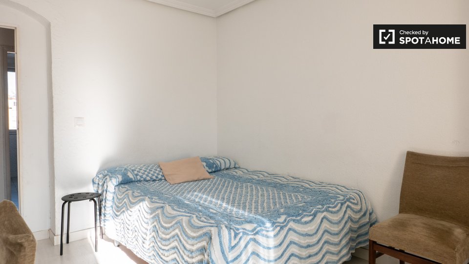 Double room Madrid, 4 beds, 70m² — photo 1