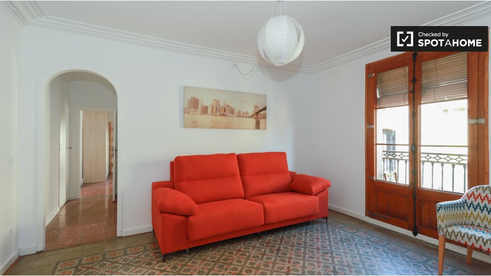 Apartment Barcelona, 5 beds, 151m² — photo 1