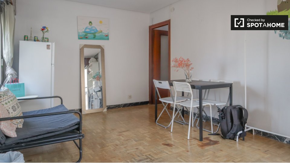 Double room Madrid, 4 beds, 100m² — photo 11