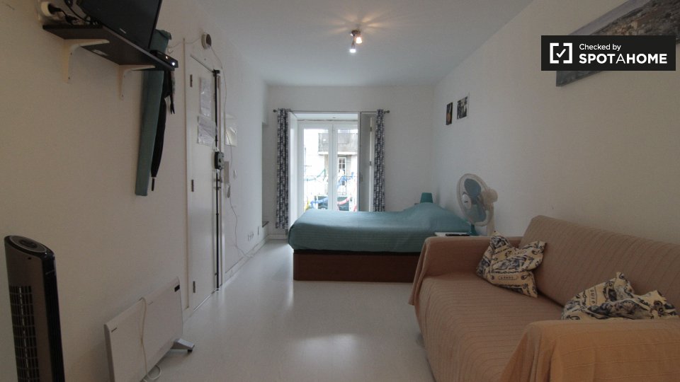 Apartment mono Lisbon, 35m² — photo 3