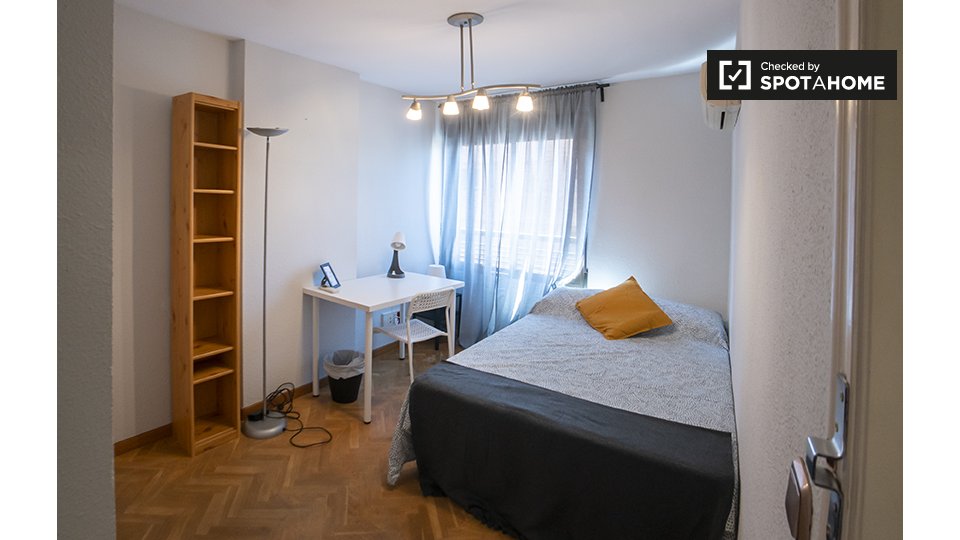 Double room Valencia, 5 beds — photo 1