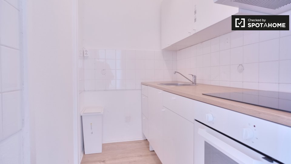 Double room Berlin, 3 beds, 47m² — photo 7