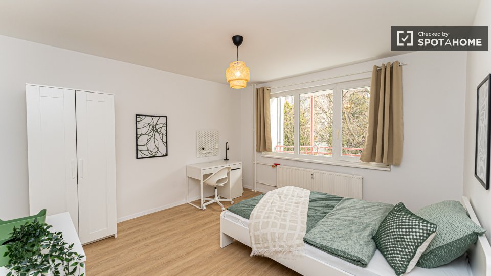 Double room Berlin, 4 beds, 62m² — photo 17