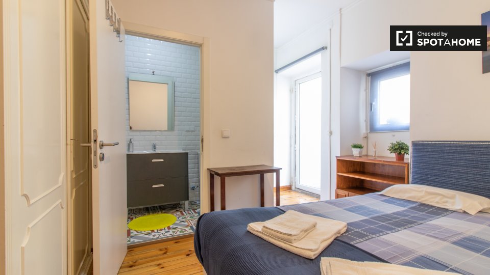 Apartment Lisbon, 2 beds — photo 12