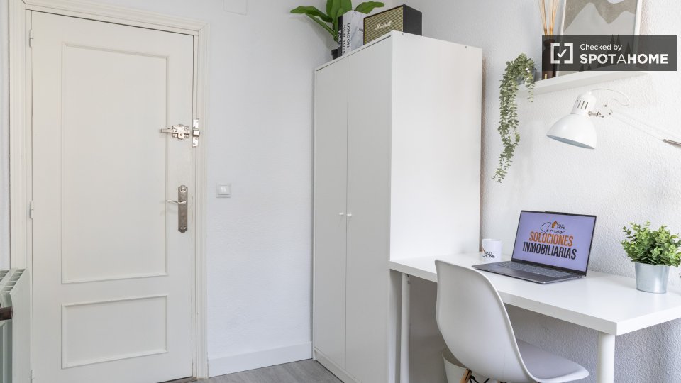 Habitación en piso compartido en Casco Histórico de Vicálvaro, Madrid
