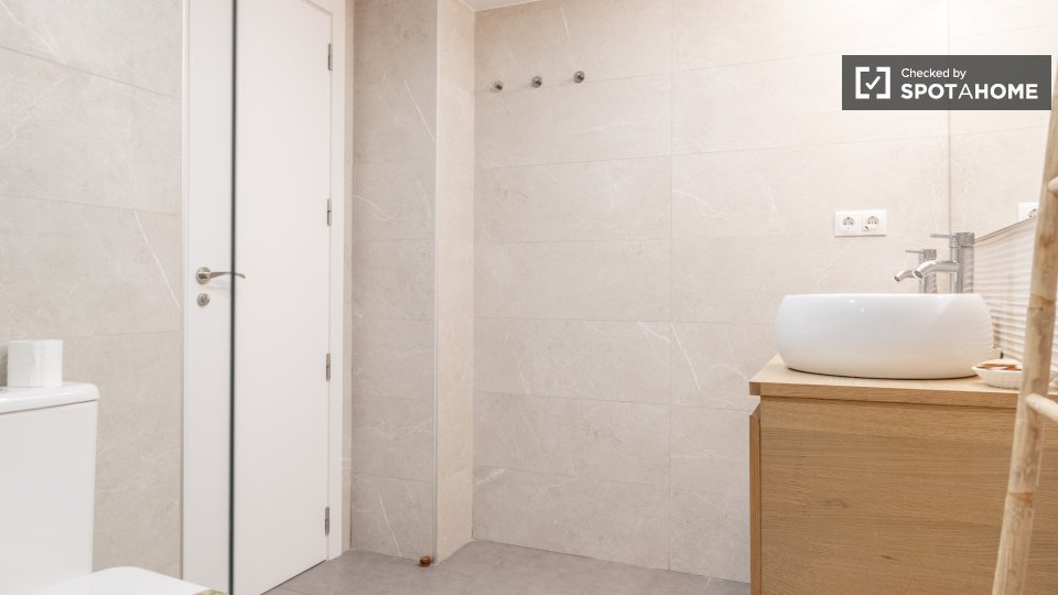 Apartment Madrid, 1 bed — photo 35