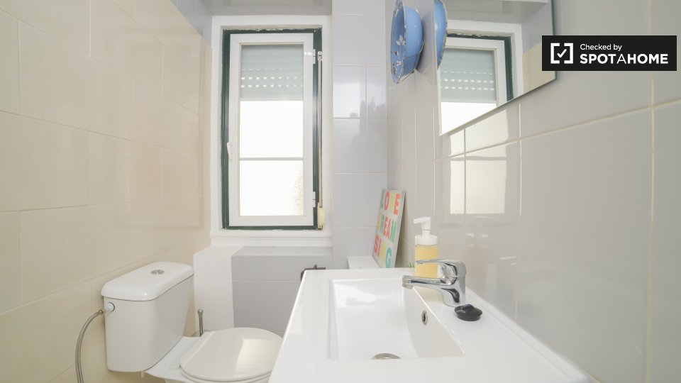 Double room Lisbon, 6 beds, 150m² — photo 15